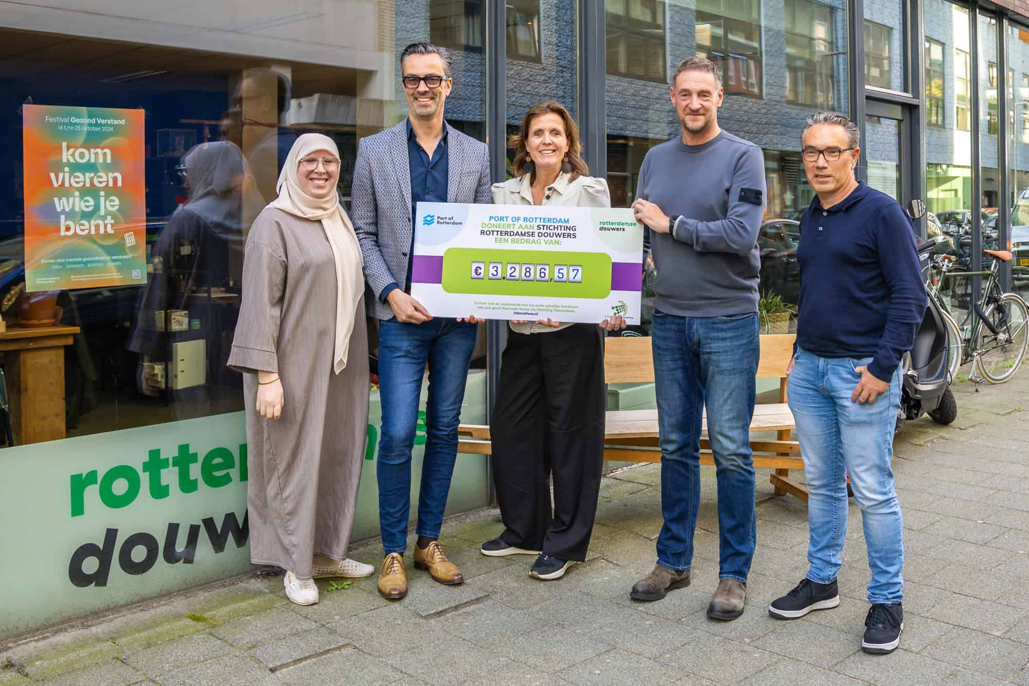 Port of Rotterdam supports Rotterdam youth with the residual value of old IT equipment